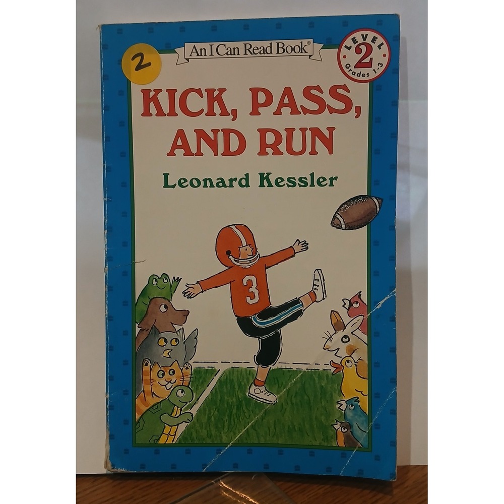 Kick, Pass, And Run: An I CAN READ Book Sports, Level‎ 2 Book